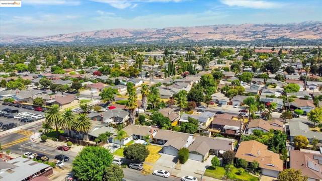 2040 Lanai Ave, San Jose CA: https://media.crmls.org/mediaz/81d672ff-33bf-477f-84e9-d99b4fcbdd6d.jpg