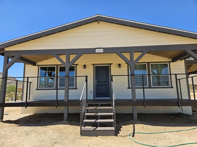 4884 Avenida Del Sol, Joshua Tree CA: https://media.crmls.org/mediaz/81d6c2f0-6e77-4dc0-a651-6430fd486c63.jpg