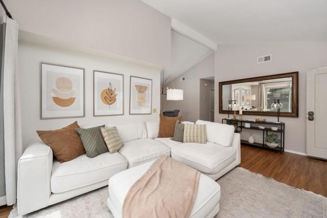 3575 Guava Way, Oceanside CA: https://media.crmls.org/mediaz/81d70a54-b088-414e-bd97-375db7e4445b.jpg
