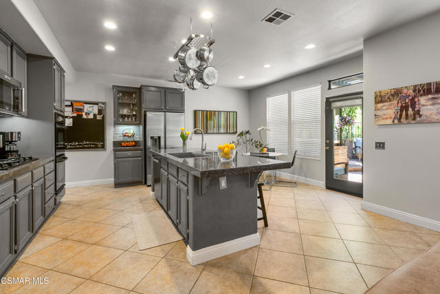 477 Parkview Court, Simi Valley CA: https://media.crmls.org/mediaz/81d82a2e-fc9f-4529-a3bd-7e3b72580a85.jpg