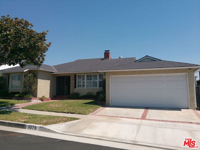 5078 Southridge Avenue, Los Angeles CA: https://media.crmls.org/mediaz/81d83766-6942-456a-ae01-c15df3e6ea66.jpg