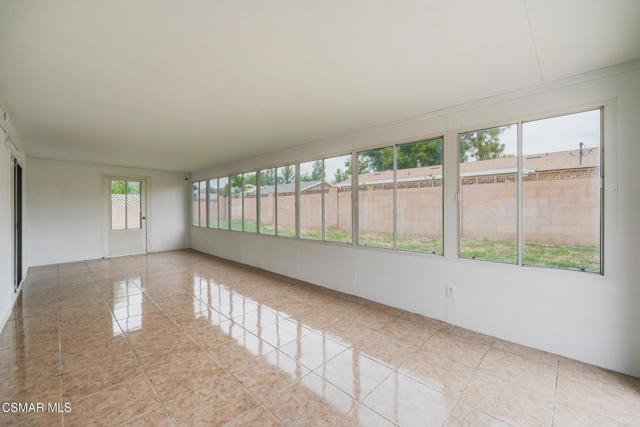 1477 Dinsmore Street, Simi Valley CA: https://media.crmls.org/mediaz/81d87ba9-00c1-4a1f-86cc-47697097d70e.jpg