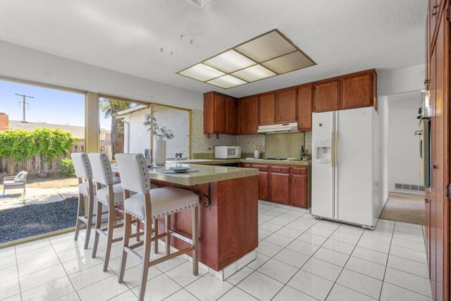 460 Collinwood Court, Santa Clara CA: https://media.crmls.org/mediaz/81d880ed-1fcc-4bea-b511-e6a44ef2d14d.jpg