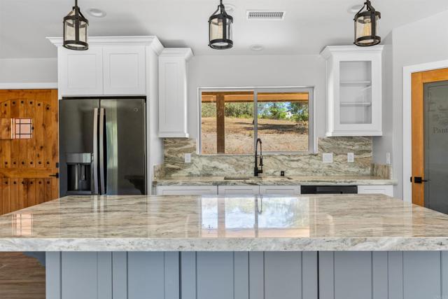 Detail Gallery Image 5 of 47 For 15670 Fruitvale Rd, Valley Center,  CA 92082 - 4 Beds | 2/1 Baths