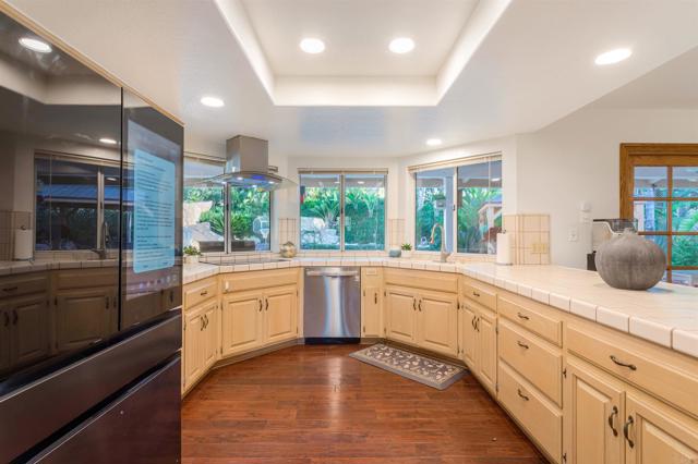 Detail Gallery Image 7 of 59 For 351 Sheila Ln, Fallbrook,  CA 92028 - 3 Beds | 3 Baths