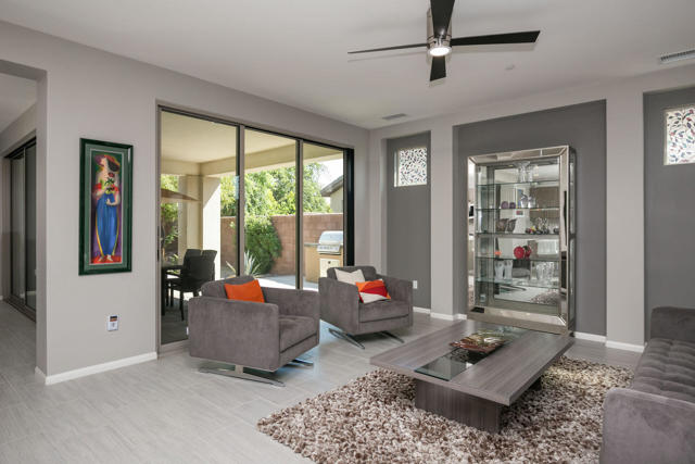 82800 Kingsboro Lane, Indio CA: https://media.crmls.org/mediaz/81d97402-8c23-437c-9b86-fdb31eed9feb.jpg