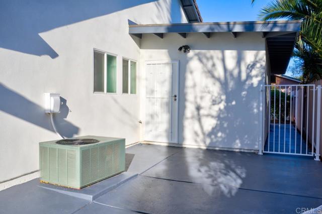 3647 Hazelhurst Place, Bonita CA: https://media.crmls.org/mediaz/81d9ced2-28a6-40b2-a5a1-315abfc61ff2.jpg