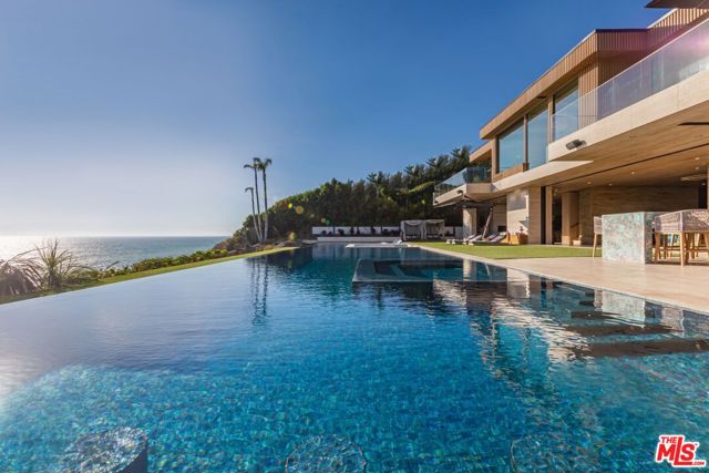11870 Ellice Street, Malibu CA: https://media.crmls.org/mediaz/81da4fe3-1a8a-4800-ab99-e24197fd972f.jpg