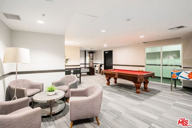 655 S Hope Street, Los Angeles CA: https://media.crmls.org/mediaz/81db7c3a-85c8-4676-ad35-3b7ec4f30797.jpg