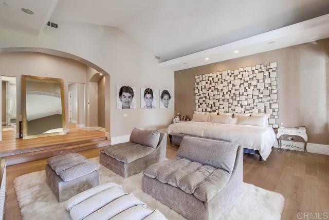 Image 51 of 75 For 7396 Turnberry Court