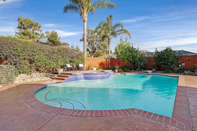 1153 Sherry Way, Livermore CA: https://media.crmls.org/mediaz/81dc5062-99fb-4072-b60f-57f3578ba9b9.jpg