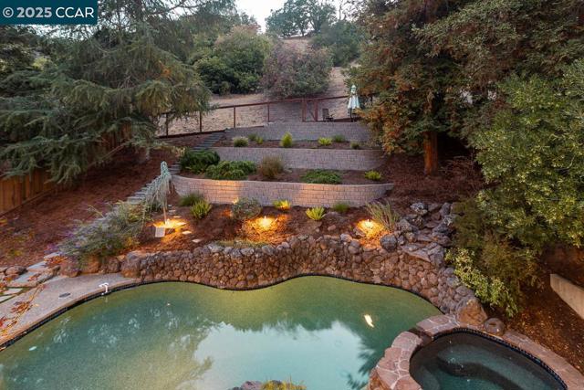 311 Valley High Dr, Pleasant Hill CA: https://media.crmls.org/mediaz/81dcaf59-03b9-47c4-97ff-8a712621861e.jpg