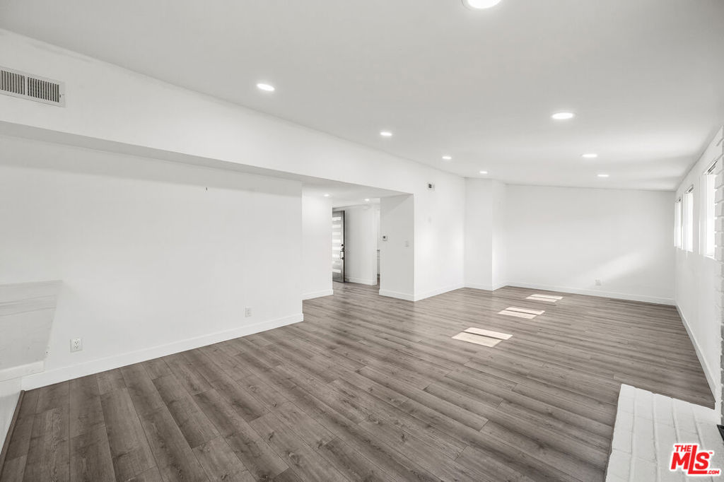 81Dcb43C 2Beb 4A8C Aa34 F8D87C099035 8153 Tunney Avenue, Reseda, Ca 91335 &Lt;Span Style='BackgroundColor:transparent;Padding:0Px;'&Gt; &Lt;Small&Gt; &Lt;I&Gt; &Lt;/I&Gt; &Lt;/Small&Gt;&Lt;/Span&Gt;