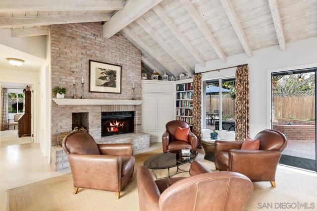 1059 Hymettus Ave, Encinitas CA: https://media.crmls.org/mediaz/81dcbd51-c0b8-40d2-ad36-e4da4a0f46f5.jpg