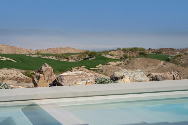 71270 Oasis Trail, Palm Desert CA: https://media.crmls.org/mediaz/81dcd221-0d98-442b-80c3-3e734ab2393e.jpg