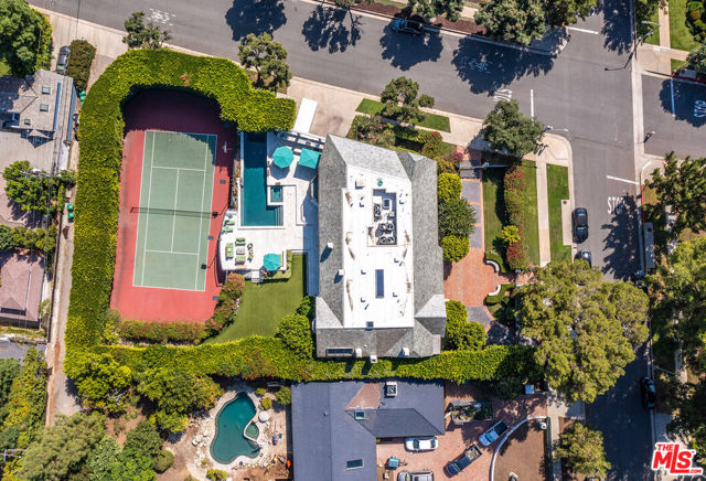702 Sierra Drive, Beverly Hills, California 90210, 7 Bedrooms Bedrooms, ,8 BathroomsBathrooms,Single Family Residence,For Sale,Sierra,24346957