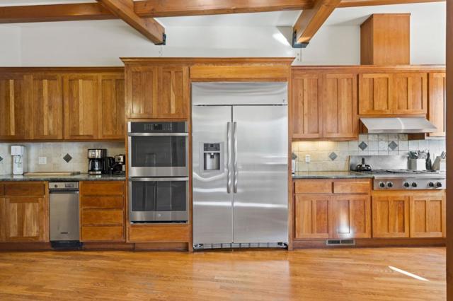 23185 Old Santa Cruz Highway, Los Gatos CA: https://media.crmls.org/mediaz/81dd0a63-de52-46b0-a782-89a662da6ddd.jpg
