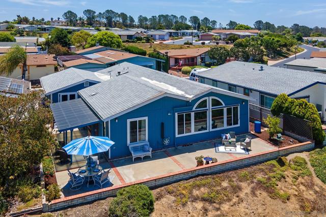 5188 Weymouth Way, Oceanside CA: https://media.crmls.org/mediaz/81ddd7c5-2a85-4bc5-b498-bcc18b74cf56.jpg