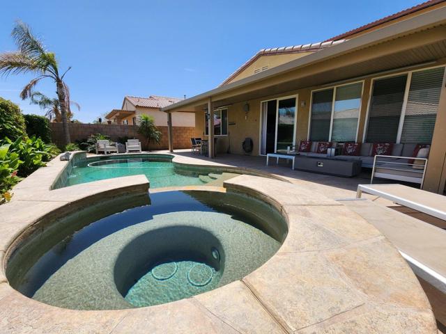 42798 Incantata Place, Indio CA: https://media.crmls.org/mediaz/81de0310-320f-4b61-b16a-6c2c5d617cf3.jpg