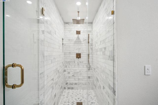 5169 Lillian Ct, Livermore CA: https://media.crmls.org/mediaz/81de74be-cbe5-4a32-91b1-e775a5928d1e.jpg