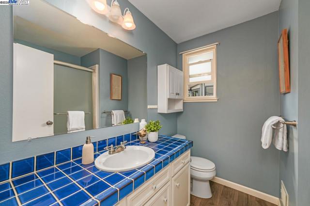 1047 Innsbruck St, Livermore CA: https://media.crmls.org/mediaz/81de87c8-ac32-4527-98a8-de9750404922.jpg