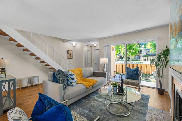 125 Connemara Way, Sunnyvale CA: https://media.crmls.org/mediaz/81dfb61c-82e7-4e25-bf2a-f79b34050fc3.jpg