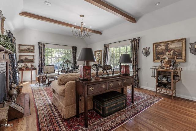 110 Glen Summer Road, Pasadena CA: https://media.crmls.org/mediaz/81dff2fc-add7-4235-9ac3-2203eebdbf56.jpg