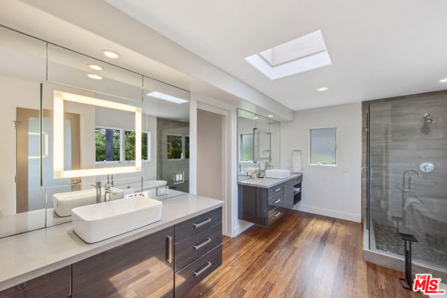1312 Shoreline Drive, Santa Barbara CA: https://media.crmls.org/mediaz/81dffcd5-830c-4a2e-9a9b-0b9473eb68dc.jpg