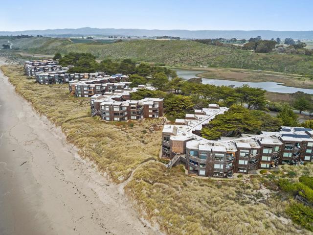 101 Shell Drive, Watsonville CA: https://media.crmls.org/mediaz/81e00489-97a3-4c3c-b3c1-8da7055e3b80.jpg