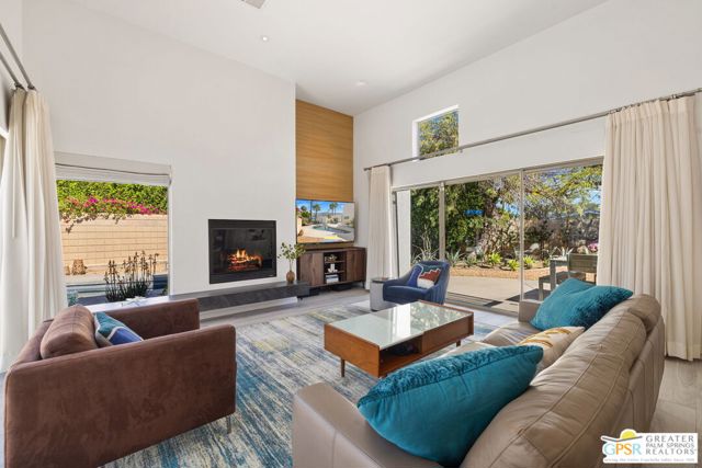 2470 N Cardillo Avenue, Palm Springs CA: https://media.crmls.org/mediaz/81e026bb-c47f-47d5-96d0-59c49620a0c5.jpg