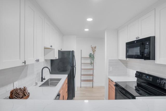 505 Cypress Point Drive, Mountain View CA: https://media.crmls.org/mediaz/81e0af83-4996-43e0-b42e-276a28501680.jpg