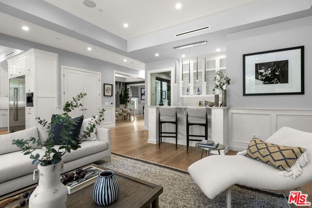 5 Bed Home for Sale in Los Angeles, California