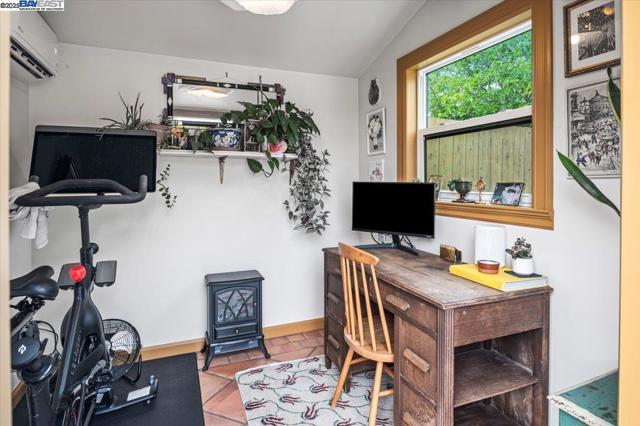 3231 Esperanza Dr, Concord CA: https://media.crmls.org/mediaz/81e27b4f-e6c3-4429-aa46-f269d745c2b6.jpg