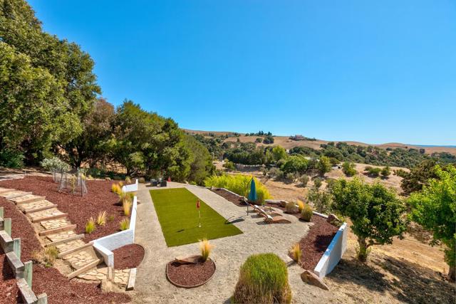 3415 Spring Creek Lane, Milpitas CA: https://media.crmls.org/mediaz/81e2bc4a-bfc5-4388-a7c0-96c5f39f4256.jpg