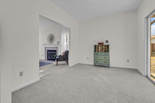 18 Suffield Circle, Salinas CA: https://media.crmls.org/mediaz/81e2f4d1-4bc1-4064-832a-00badd7888e6.jpg