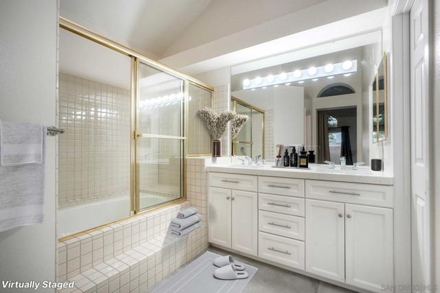 15638 Royal Crown Row, San Diego CA: https://media.crmls.org/mediaz/81e32ba2-c210-4459-a528-46b6d75aa115.jpg