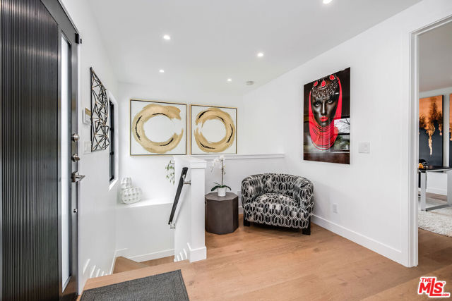 13378 Contour Drive, Sherman Oaks CA: https://media.crmls.org/mediaz/81e37485-7578-456b-9754-b5981c34b6d0.jpg
