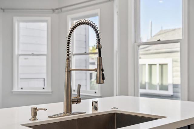 30003006 26th Street, San Francisco CA: https://media.crmls.org/mediaz/81e3d1ba-034c-432c-bd39-ec125af4d88b.jpg