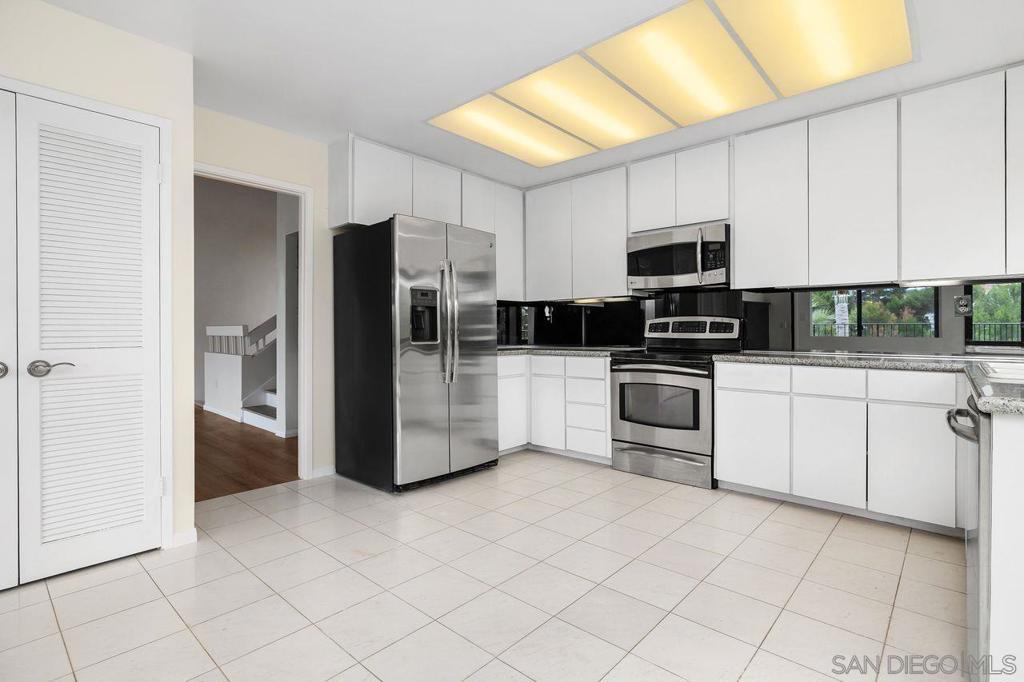 2509 Caminito Muirfield - photo 10
