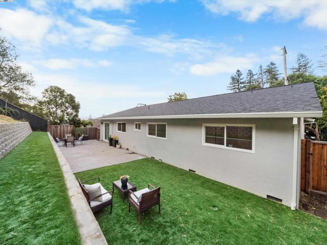 17914 Joseph Dr, Castro Valley CA: https://media.crmls.org/mediaz/81e52e5d-1226-4180-8621-a00580405764.jpg