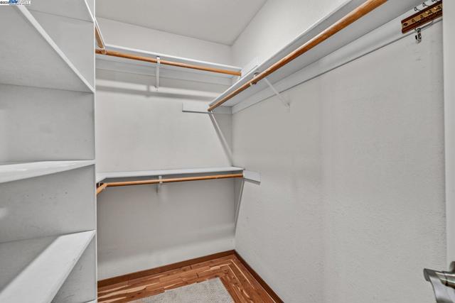 2864 El Capitan Dr, Pleasanton CA: https://media.crmls.org/mediaz/81e5fd3d-5780-414d-8dac-88f563876e71.jpg