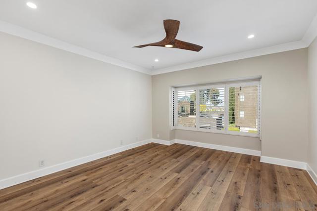 4353 Nobel Dr, San Diego CA: https://media.crmls.org/mediaz/81e64df5-a7c8-44d0-90b9-1184f0819c43.jpg