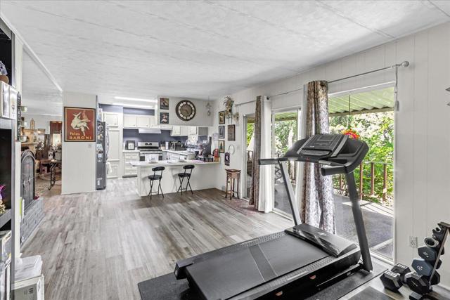 17617 Pond Derosa, Salinas CA: https://media.crmls.org/mediaz/81e65b06-0a80-437b-a21f-bab551919bb4.jpg