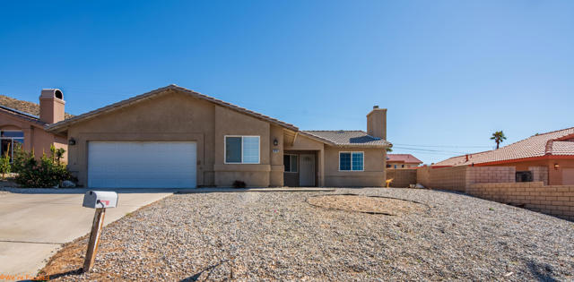 9210 Calle Barranca, Desert Hot Springs CA: https://media.crmls.org/mediaz/81e6d8fc-e7c3-46c7-abb3-0f5469cd285e.jpg