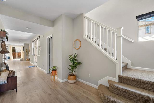 Image 3 of 48 For 33964 Horseshoe Loop