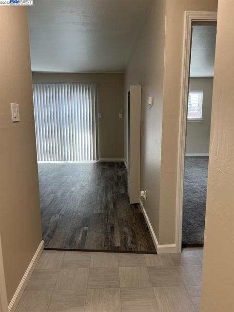 36976 Mulberry St, Newark CA: https://media.crmls.org/mediaz/81e78189-e65d-4ec1-948d-ec82fae3ad8a.jpg