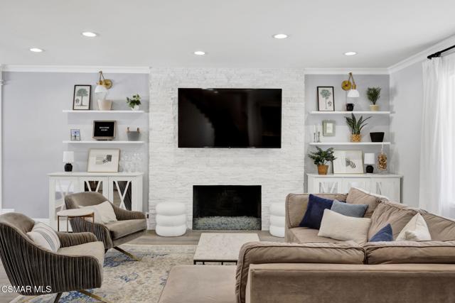 5308 Ambridge Drive, Calabasas CA: https://media.crmls.org/mediaz/81e812d8-c77e-48a7-bb00-4b85ae1f3909.jpg