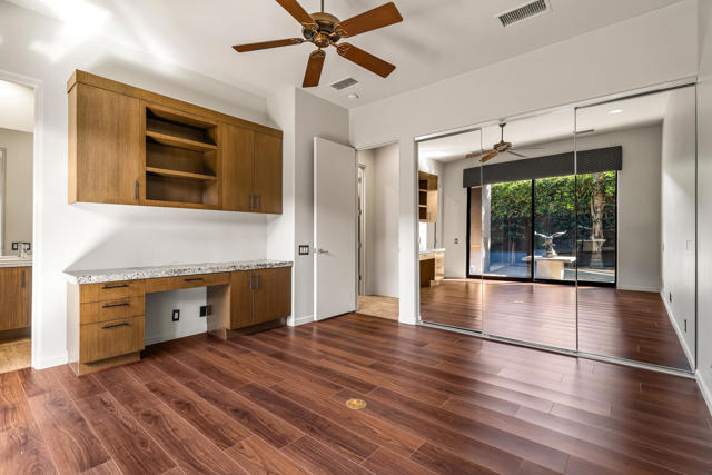 79200 Jack Rabbit Trail, La Quinta CA: https://media.crmls.org/mediaz/81e814fc-dcff-415a-b87e-15899bf45294.jpg