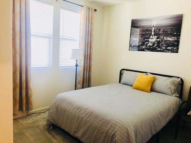 1630 Red Ribbons Lane, Manteca CA: https://media.crmls.org/mediaz/81e8461b-24e9-4c97-bf5b-27783a24c62f.jpg