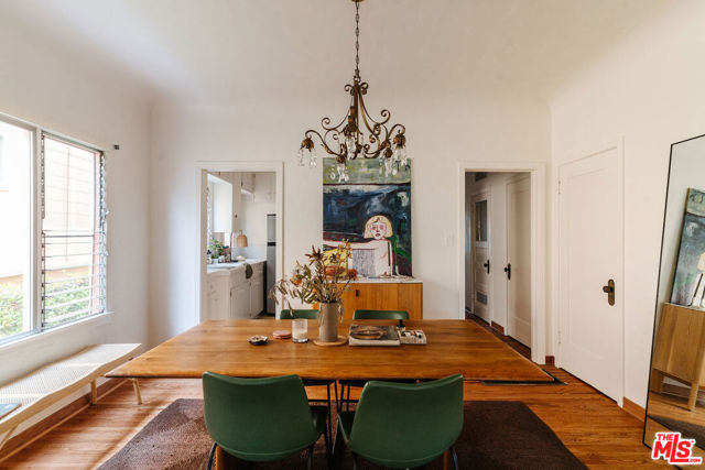 4426 Price Street, Los Angeles CA: https://media.crmls.org/mediaz/81e85ed7-d236-4a1c-9a6c-2398b34cf10c.jpg
